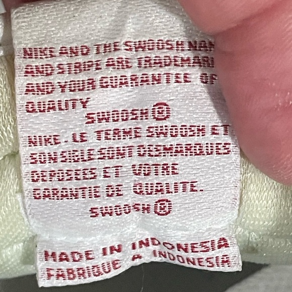 Nike Cortez Forrest Gump
Basic White‎ Varsity Red
819719-103 - Size 8 - Picture 7 of 13